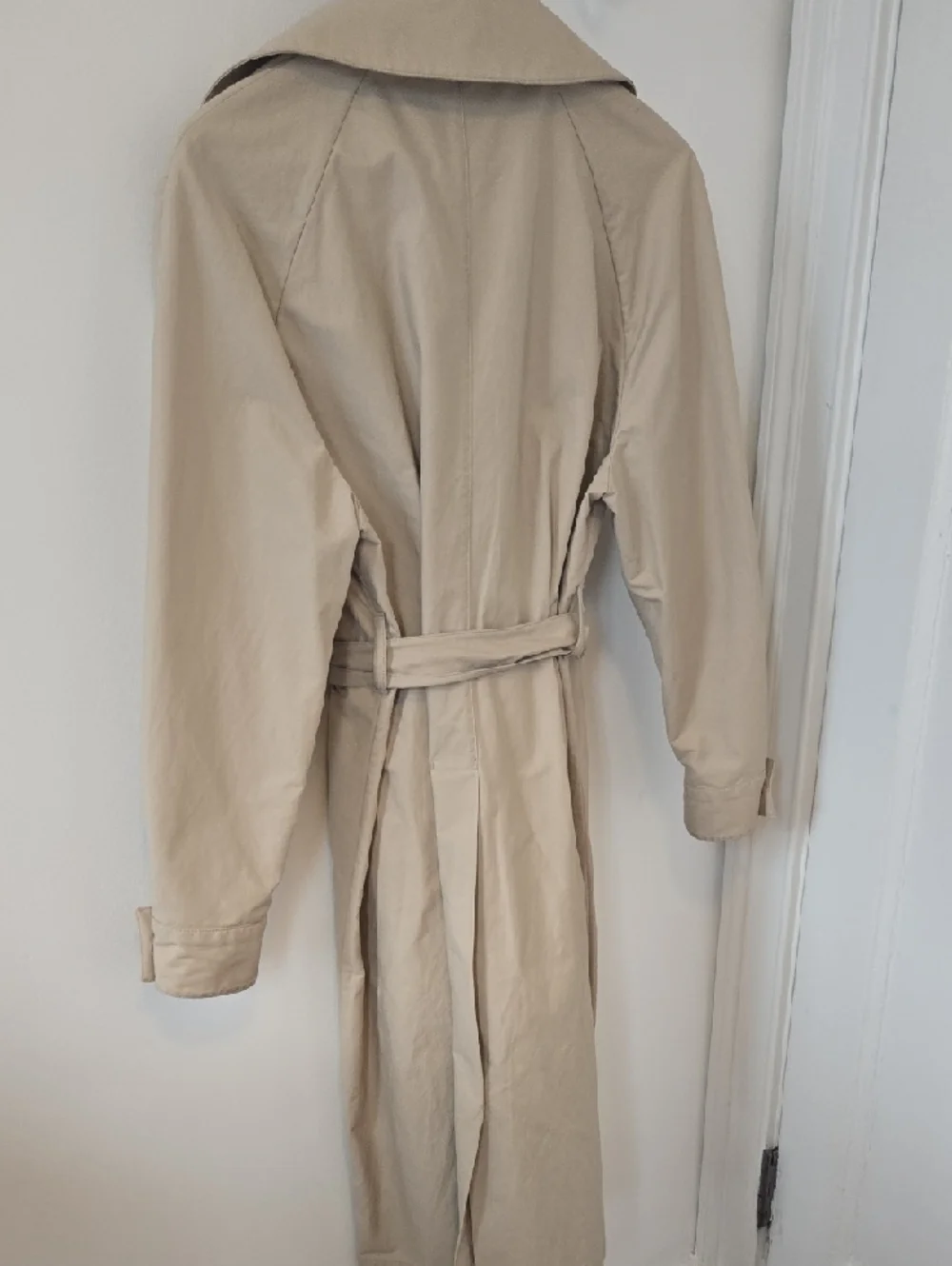 Calvin Klein Tan Trench Coat with Self-Tie Belt - Picture 2 of 4
